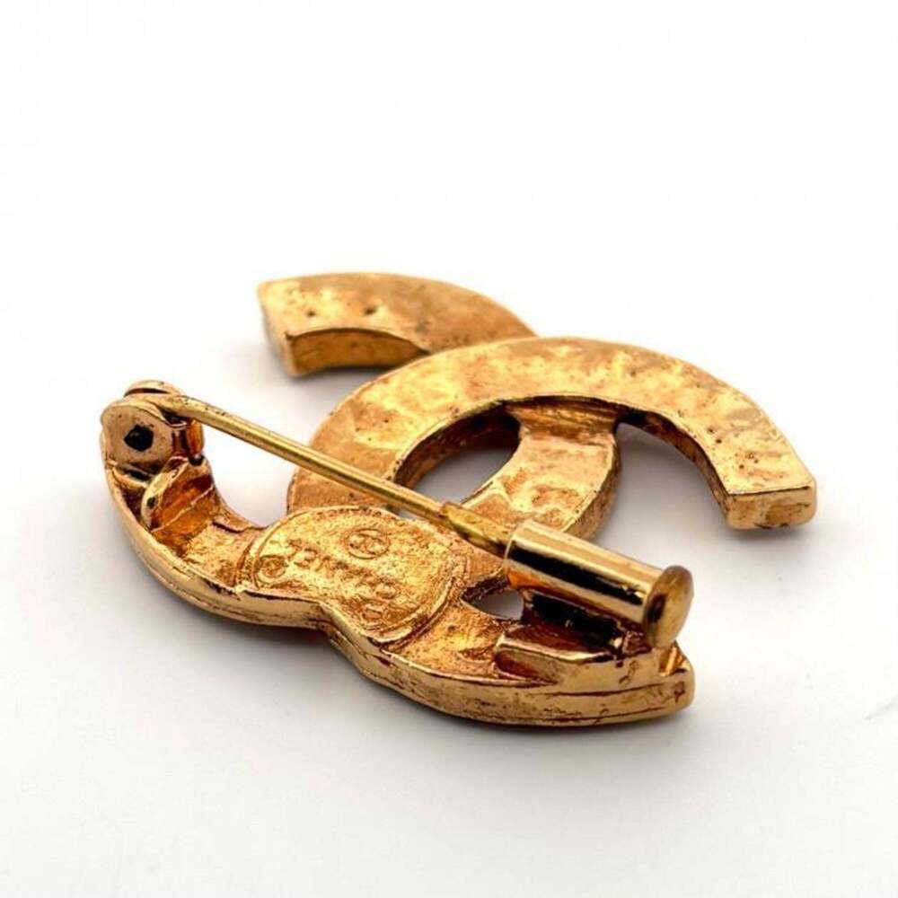 CHANEL Authentic Gold Logo Brooch - Picture 6 of 8